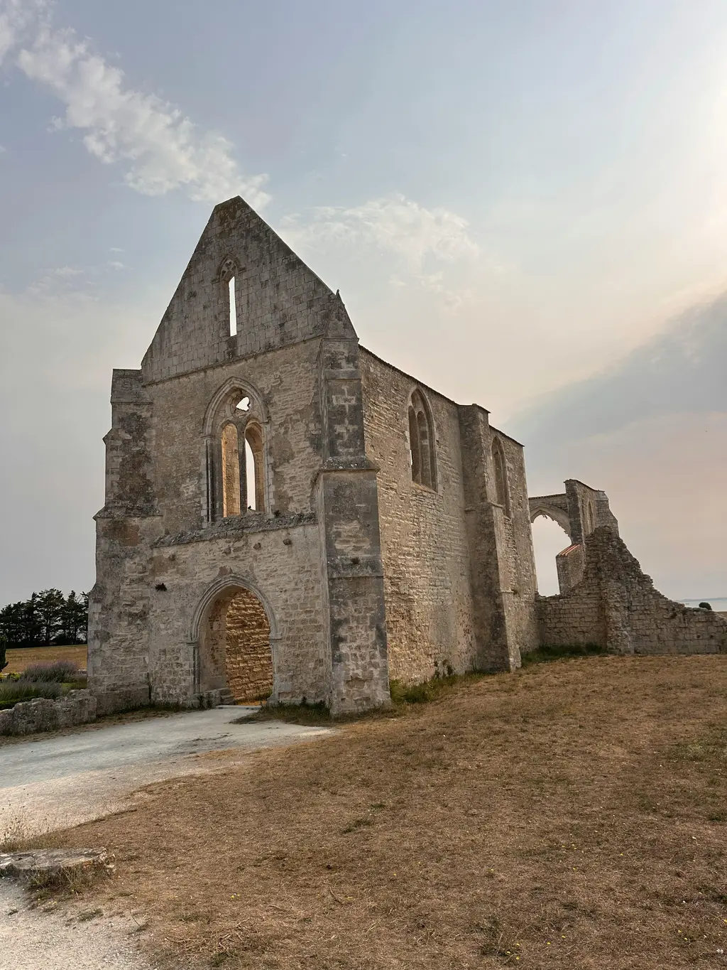 Abbaye des Châteliers à l'Île de Ré, patrimoine local